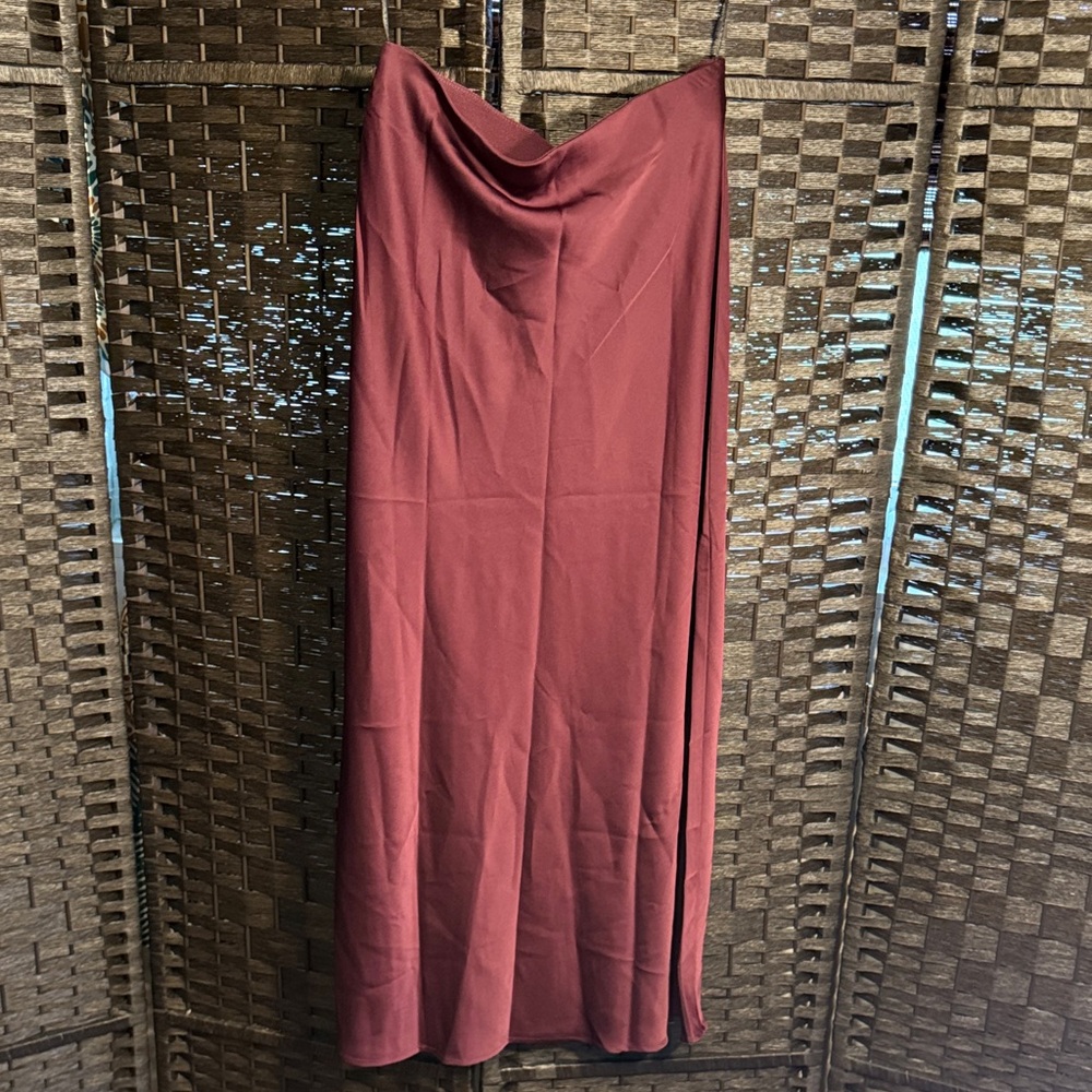 Vila Satin Maxi Skirt Burgundy Size EU 38 Fig - Picture 3 of 7